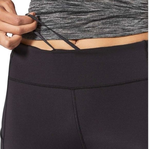 Lululemon Speed Up Tight Full On Luxtreme 28” Size 2 Black Running Leggings - Picture 2 of 9
